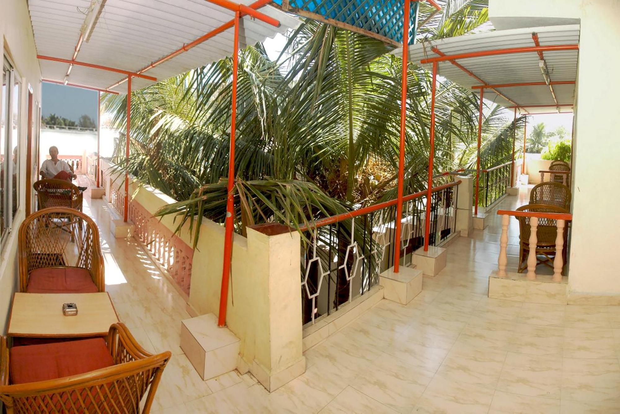 Vinodhara Guest House مهاباليبورام الغرفة الصورة